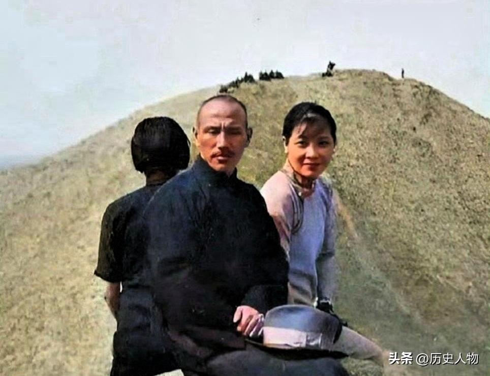 历史上真实的宋美龄，大家觉得她美吗？

从时代审美来看，民国时期绝大多数中外人士