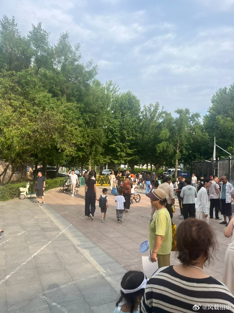 “总有人站在不同的角度来指责你但没人理解你一路走到现在有多难。” 