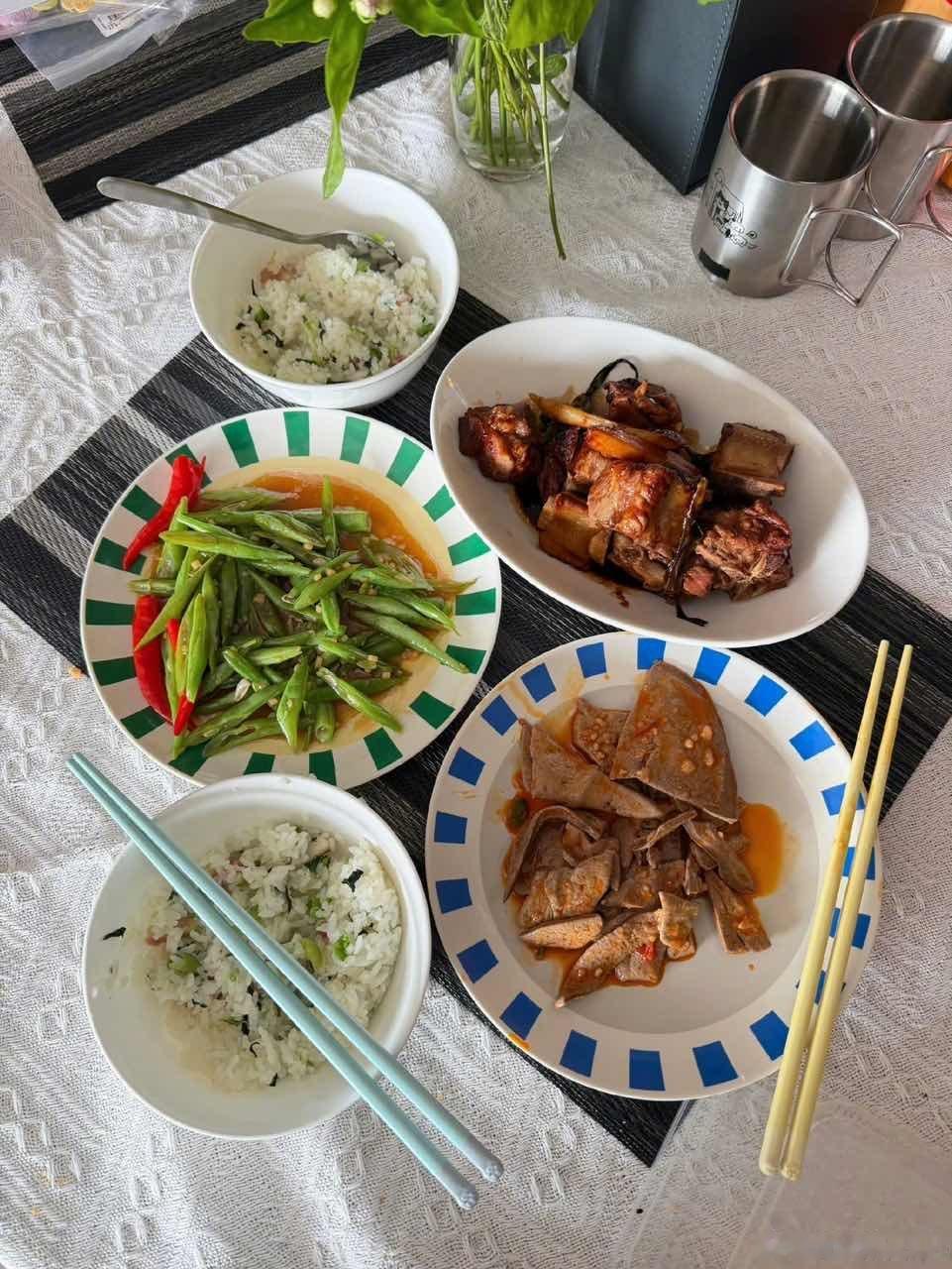 谁说这黄灿灿不会做菜的黄灿灿可太会做了  谁说这灿灿不会做菜的 这灿灿可太会做了