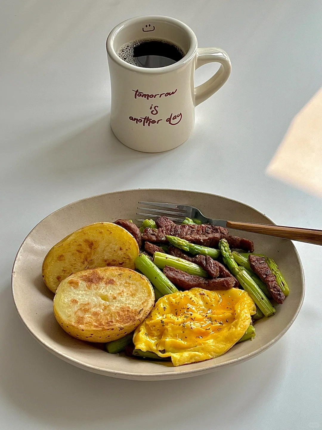 ☀️普通人的减脂餐｜煎土豆🥔芦笋炒牛柳