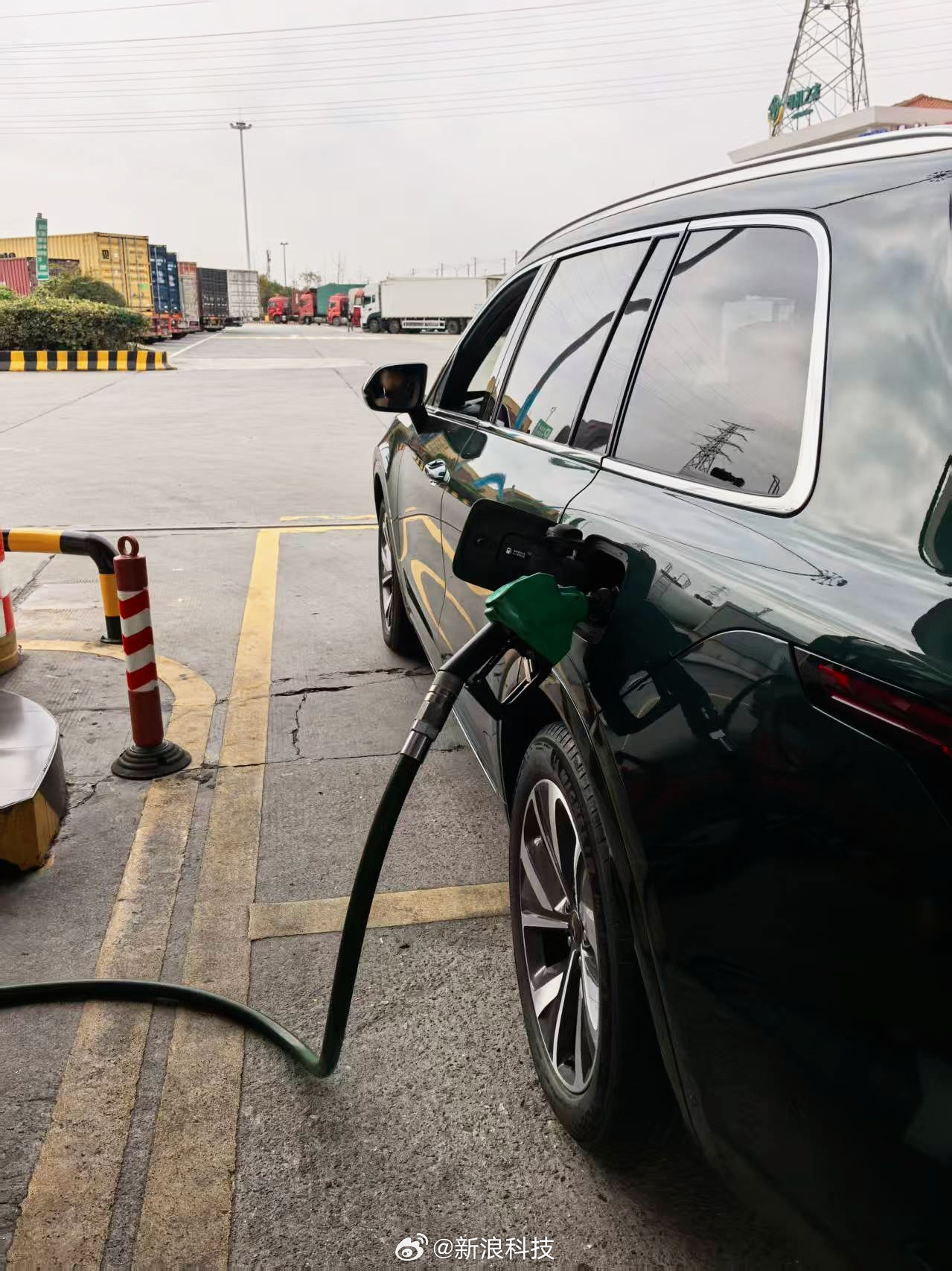 【充电桩涨价潮来袭】“以前充一次电差不多50元，前几天居然花了80多元！”3月以