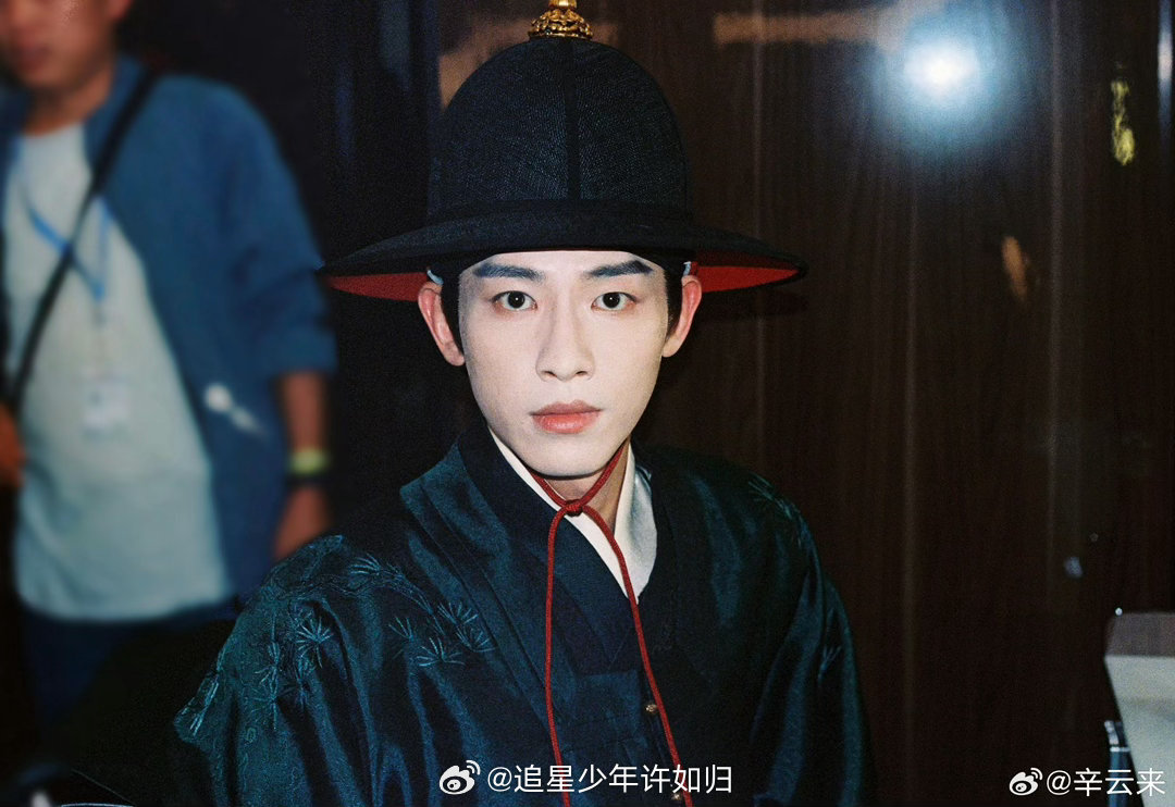 辛云来的汪大夏绝对反差感 谁懂啊！辛云来一人分饰两角的反差感直接封神！前世是素绢
