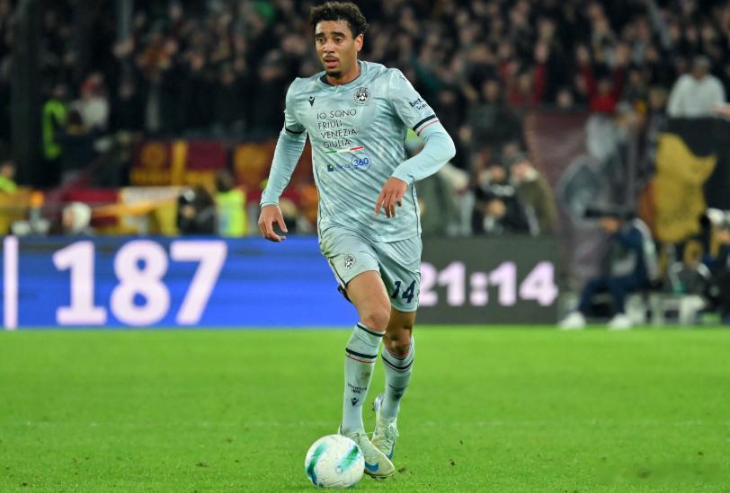 据《慢镜头》报道，那不勒斯需要在冬季引进一名新中场，并且有三位候选目标。当地时间