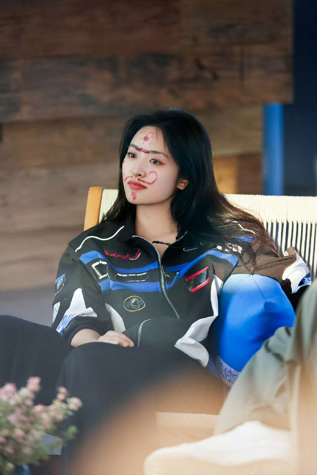 沈月脸部涂鸦沈月脸上有涂鸦哈哈哈哈哈脸上的涂鸦更可爱了！！！