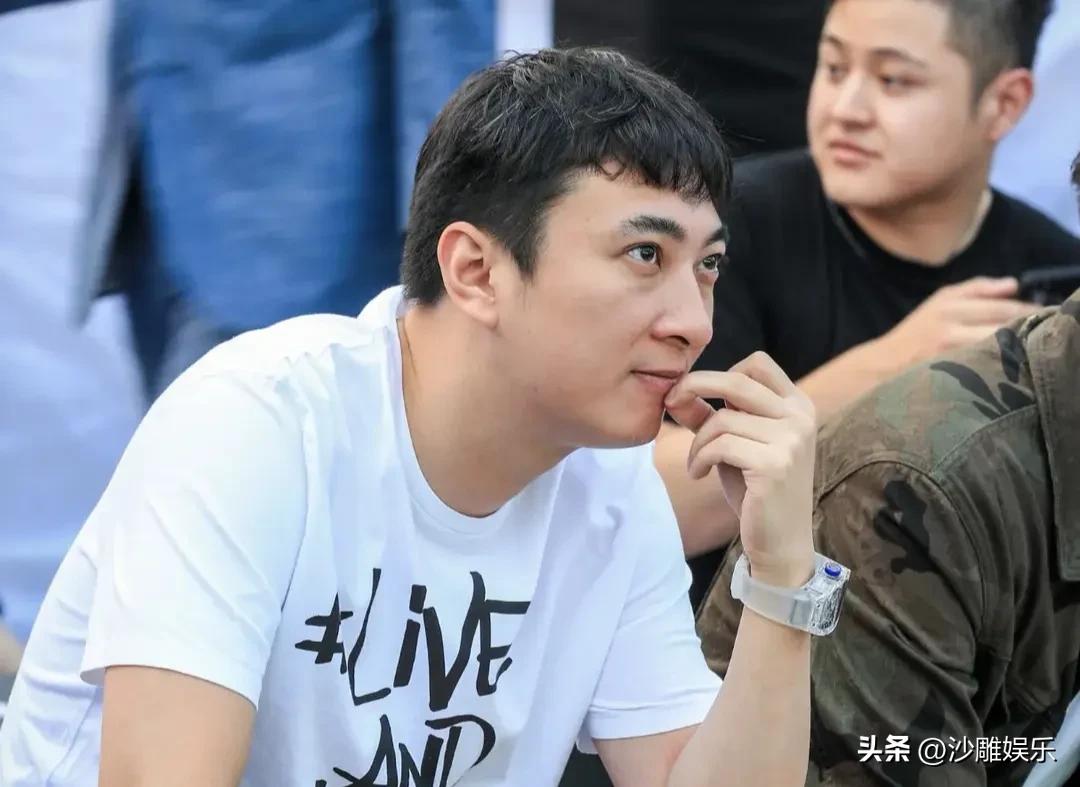 王健林王思聪，彻底告别了！

3月27日的一纸公告，直接给王健林和王思聪父子俩的