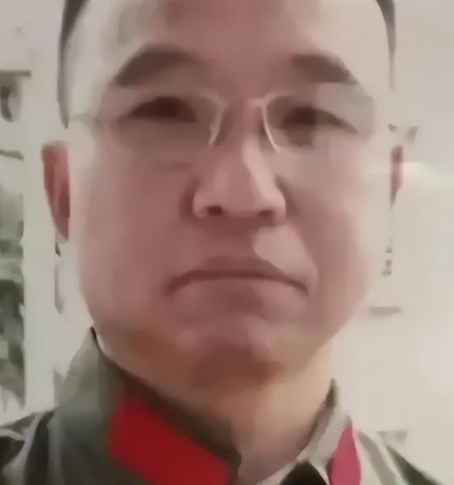 1984年的某个清晨，护士郑英摸到尸体的时候差点直接哭出来，她怎么也没想到，那个