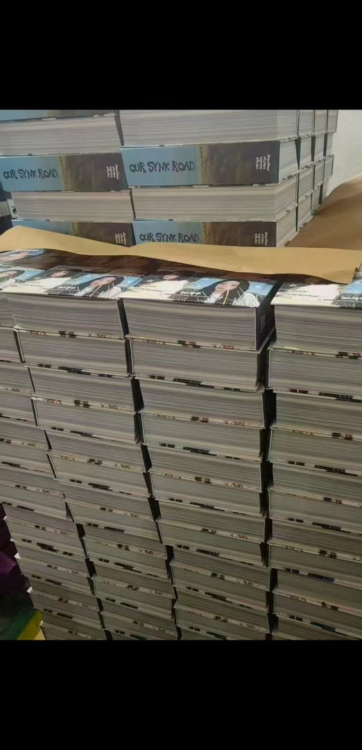 吒团站出的这还是纪念册吗 这是板砖啊 好厚一大本 