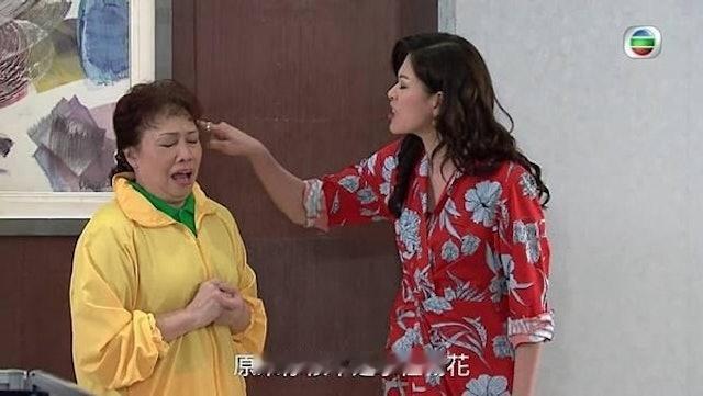 68岁TVB绿叶许思敏入行40年，近年凭处境剧《爱‧回家之开心速递》中饰演伊莎贝