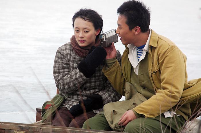当你觉得生活平淡到乏味时，恰恰是你离真实最近的时刻——因为幻觉，从来不敢如此朴素
