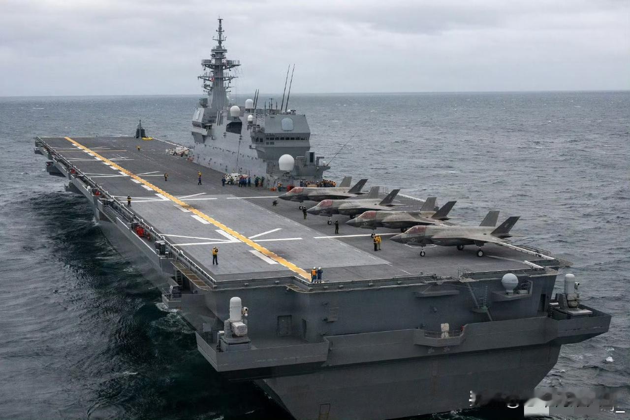 看到和小日子加贺号进行联合训练的美军这几架F-35B战斗机，这外观都绣成什么鸟样