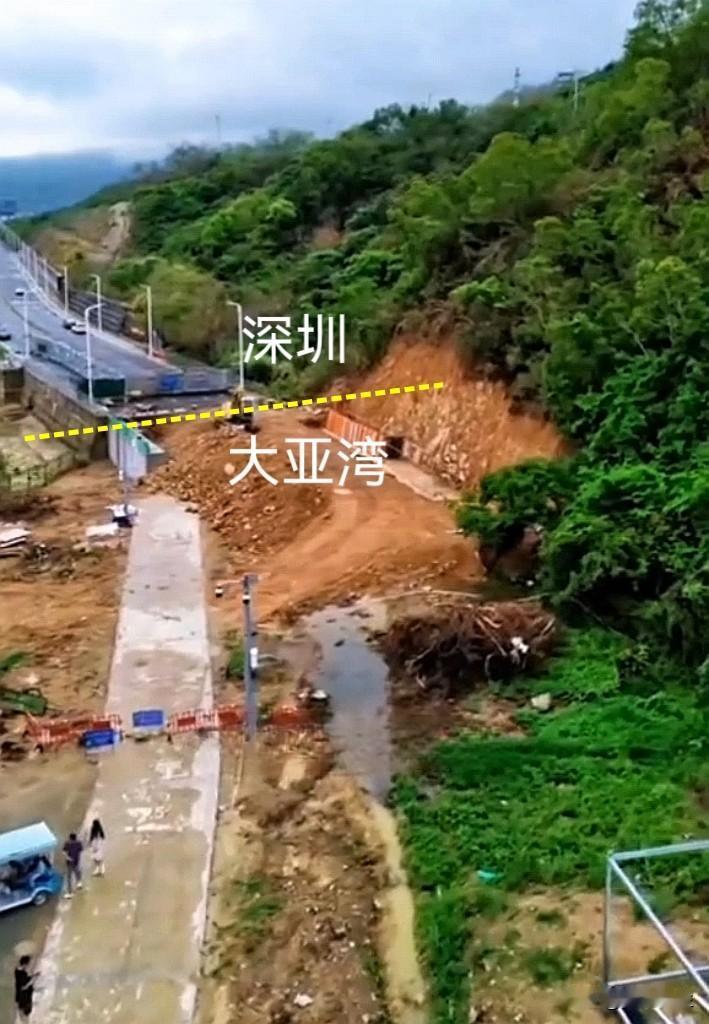 大亚湾小桂对接深圳坝光的道路是什么级别和档次呢？
      上次骑车从小桂出发