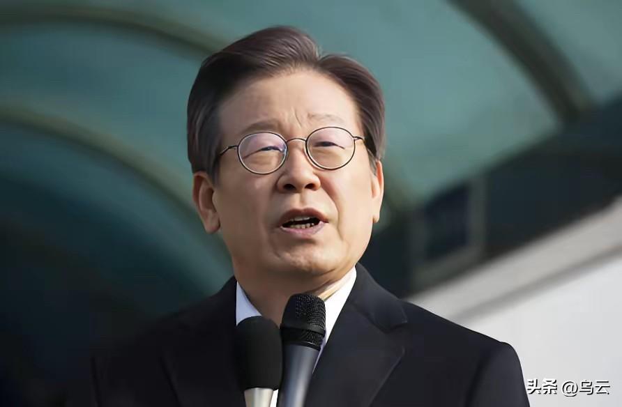 韩国总统李在明下了一步险棋，在没有和中国官方商议的情况下，率先向公众公布了一个与