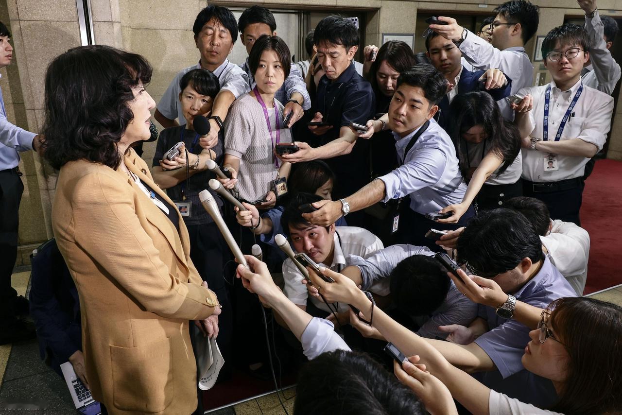 先讲一个 30 年金融史上的名场面。

1998 年，美日联手进场买日元，那是上