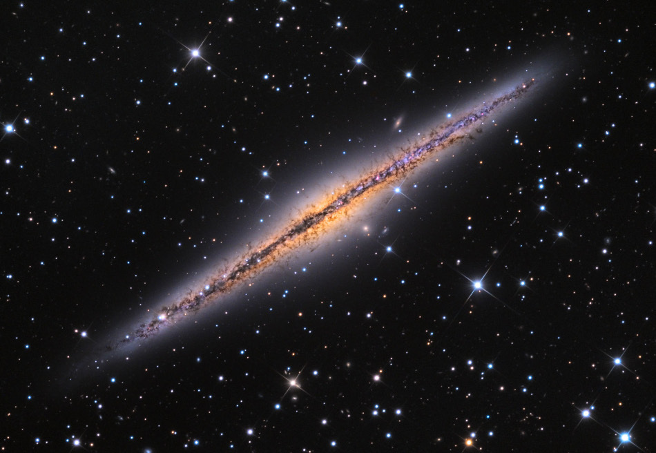 #每天一天文图# 侧向星系NGC 891 ​​​