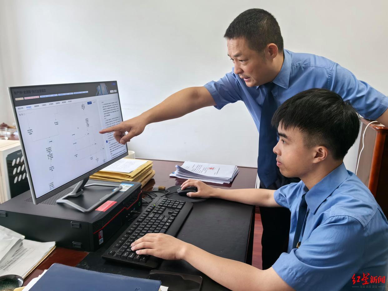1723万的退赔巨款，仅靠109万的拍卖房产款来填补，这中间的巨大落差，到底意味