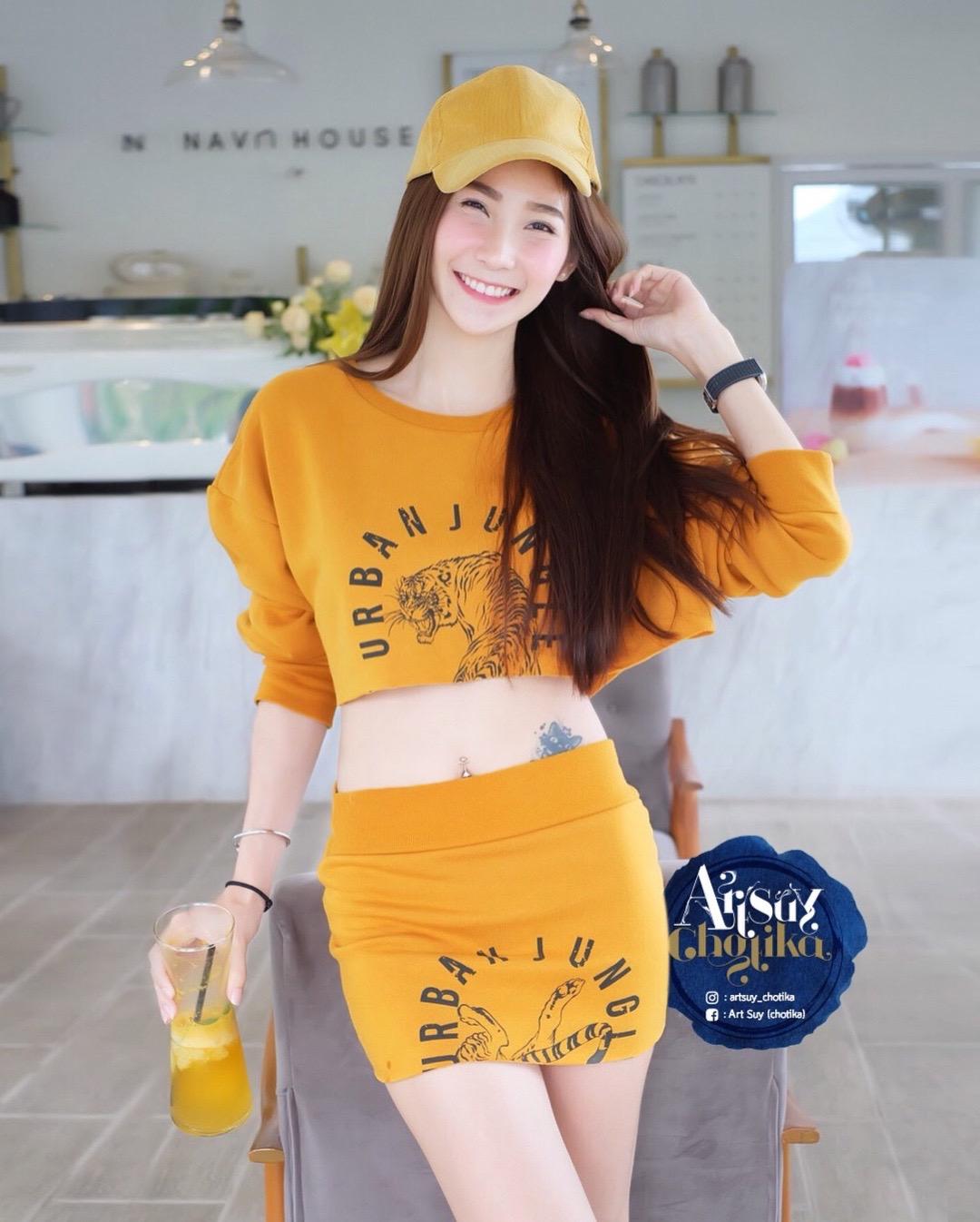 中国开启降温了 女孩子多加点衣服。男孩子加我