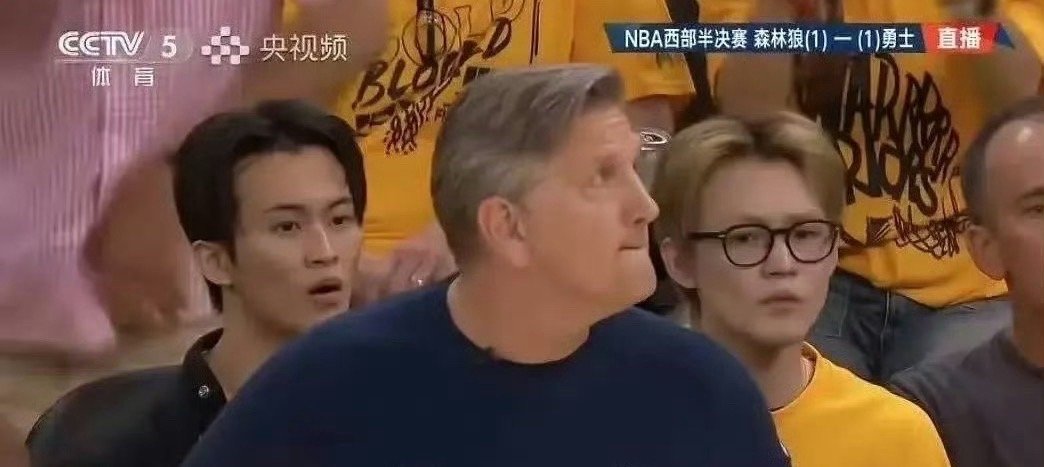 央视镜头下的李马克钟辰乐 央视镜头下的李马克和钟辰乐！ ​ ​​​
