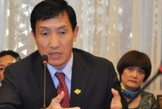 “中国拿什么挑战美国？人均收入只有人家的8%！”就是这位中国经济领域专家-黄亚生