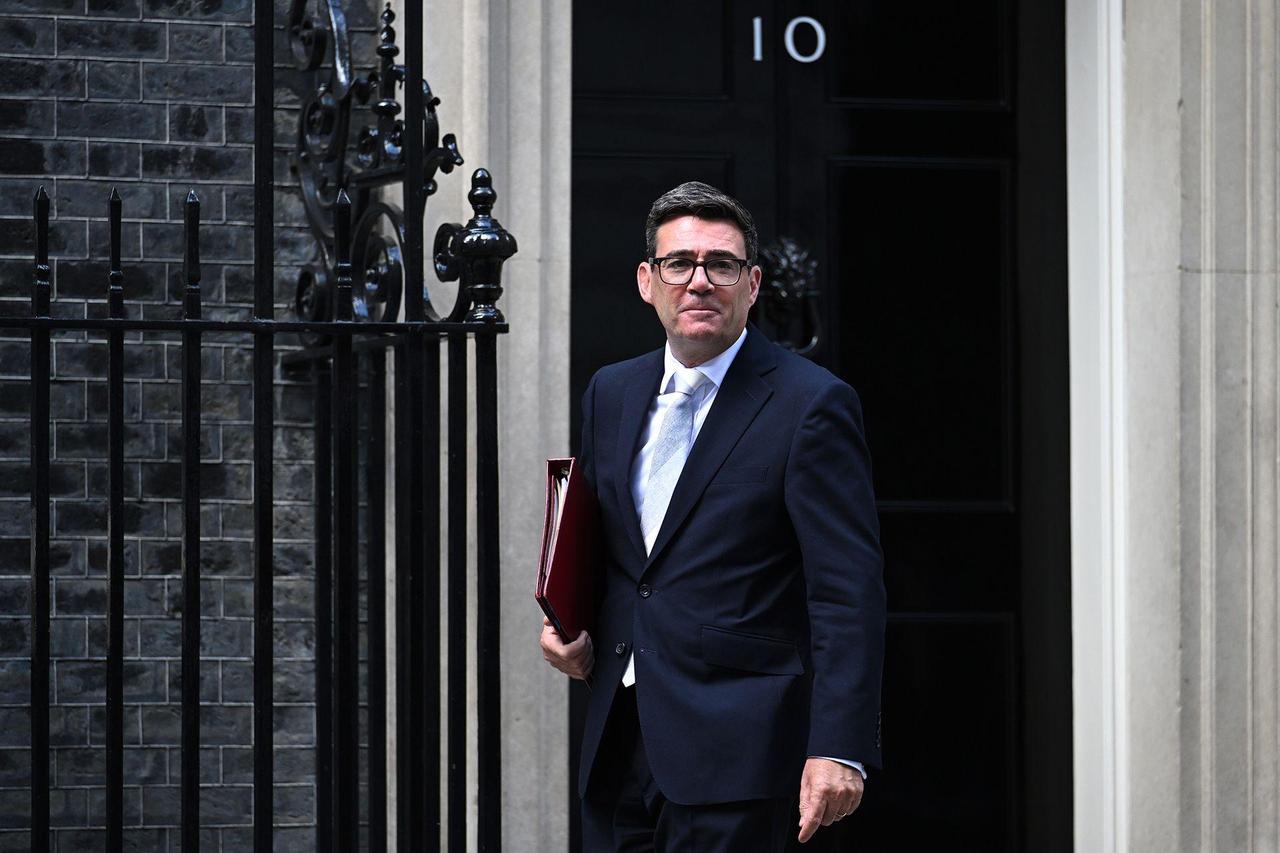 一句“种族清洗”说出口，英国转头禁了以色列的货，12国一周内跟风
9月8日，英国