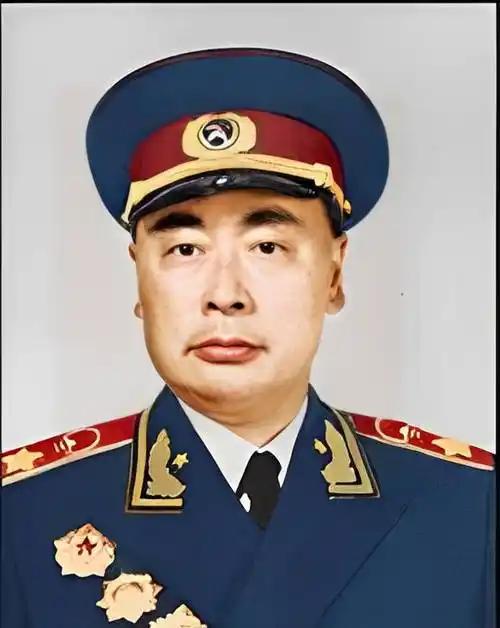 1943年新四军一个师两年从1900人扩到2万，陈毅一看账本惊了：20万两黄金，