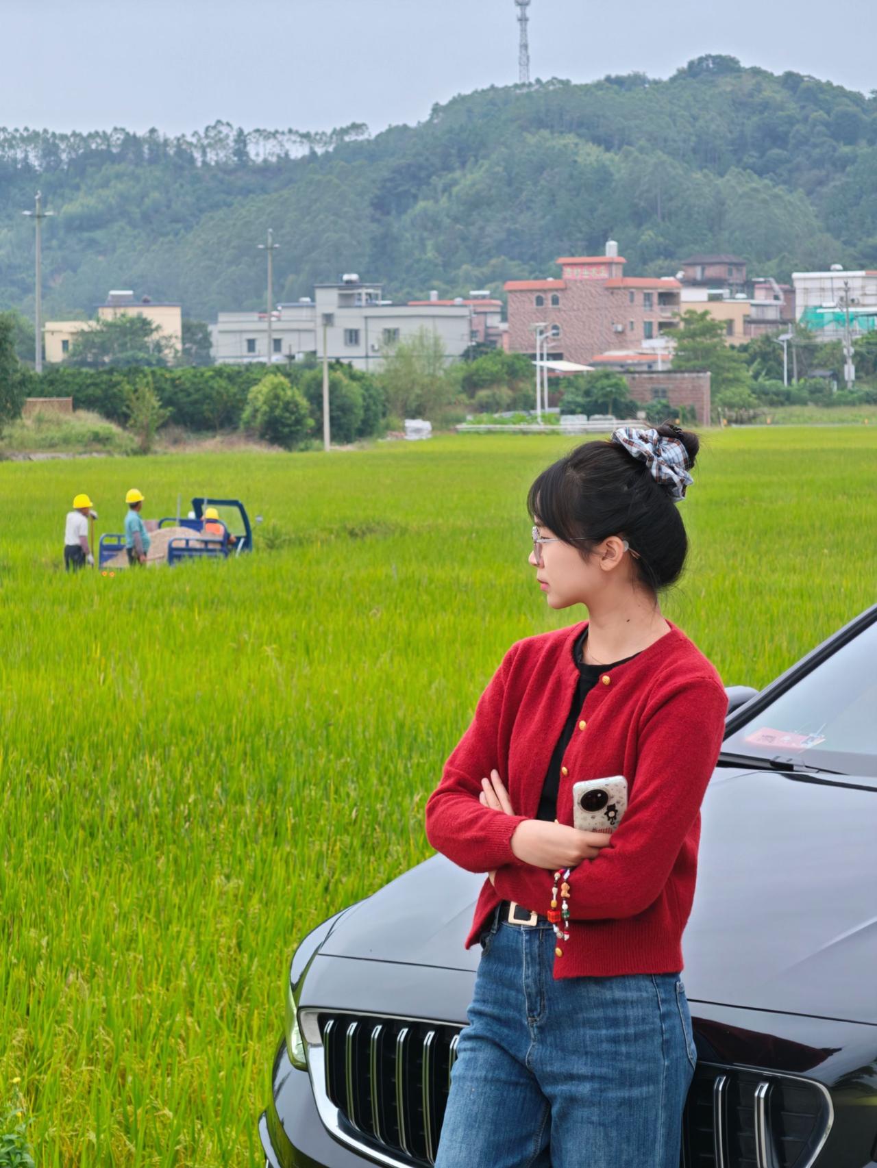 我拿不下你  星瑞能拿下你吗？星瑞 吉利汽车
挡不住的颜值 手握方向盘的女孩子