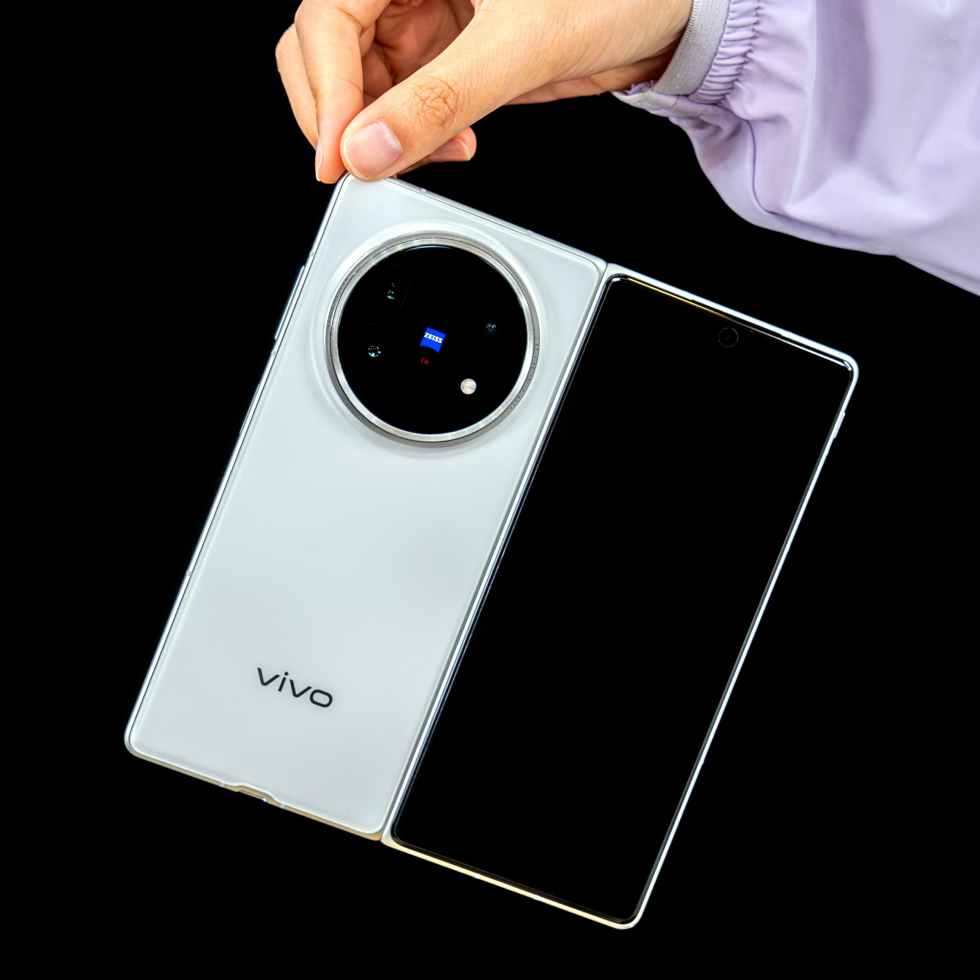 折叠屏手机轻薄和影像能兼顾吗 vivo X Fold5预定最轻薄的大折叠，全球首