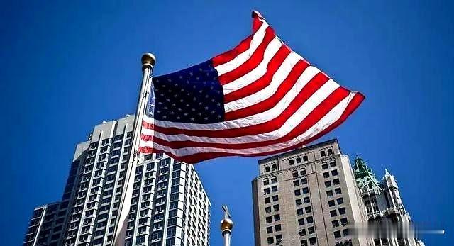 在全球安全格局不断变化的背景下，美国对日本的军事化姿态愈发明显。看似美国在帮助日