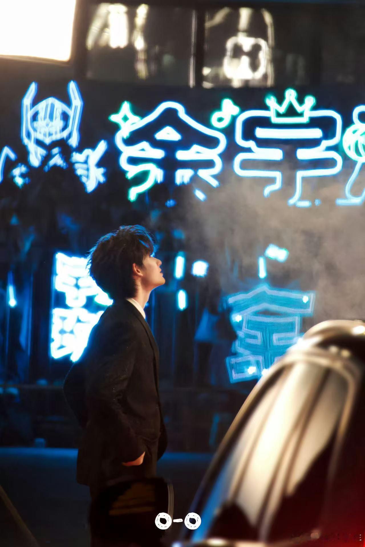 余宇涵绍兴抢票 8月2日，绍兴奥体中心，余宇涵首次个人演唱会即将拉开帷幕！深海微