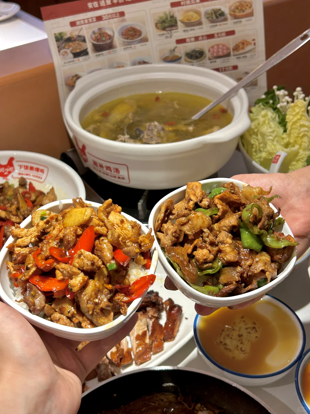 武汉新开的，人均30的湘菜好下饭啊！  武汉终