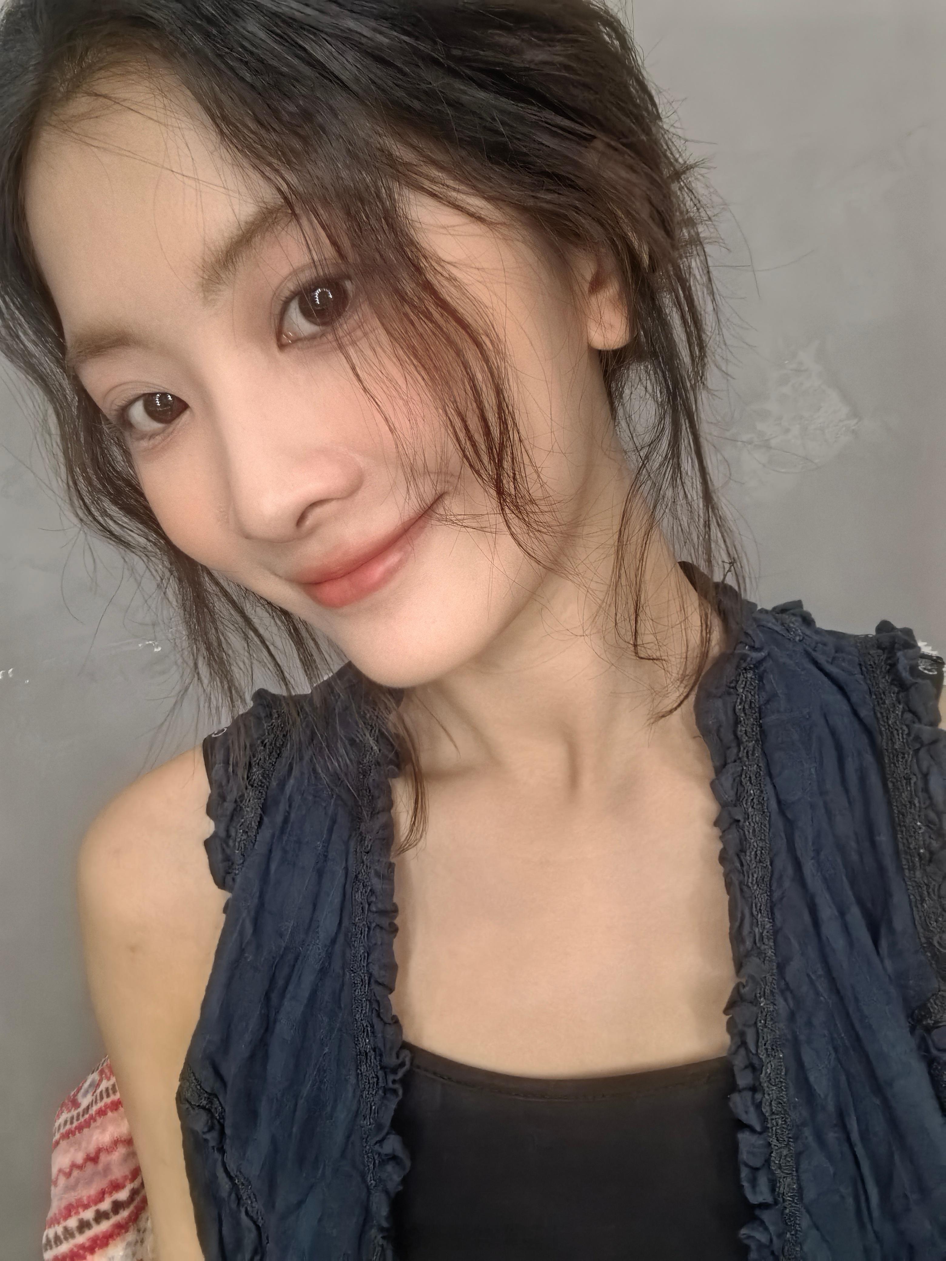 不会自拍星人🤳溪有日常 ​​​