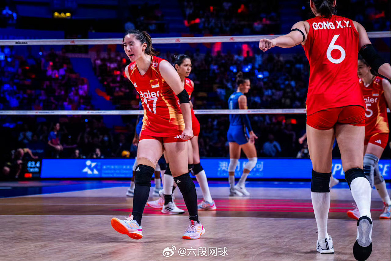 中国女排1比3意大利女排中国女排第四名中国女排1比3不敌意大利，以第四名结束20
