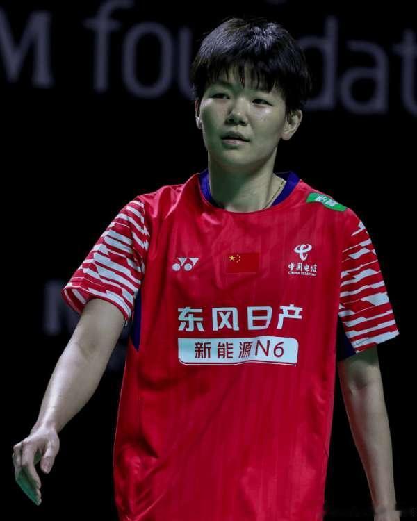 国羽女单金花韩千禧今天继续带来惊喜，2-1逆转新加坡名将晋级8强

今天1/8赛