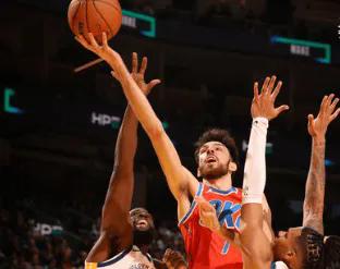 勇士球迷今晚应该无限地想念维金斯吧！
什么鬼？巴特勒难堪大任，想什么呢？
对面可