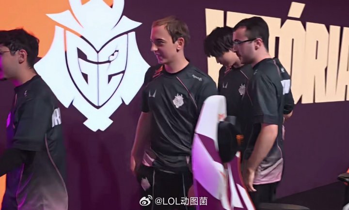 我就问你赢没赢！Caps沙皇前期像蛆屡遭突破 1-7大龙团关键一推 后期美美接管