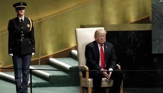 特郎普：不想再当世界冤大头，腾出位置主动拱手让给其他国家！
据美联社消息1月7日