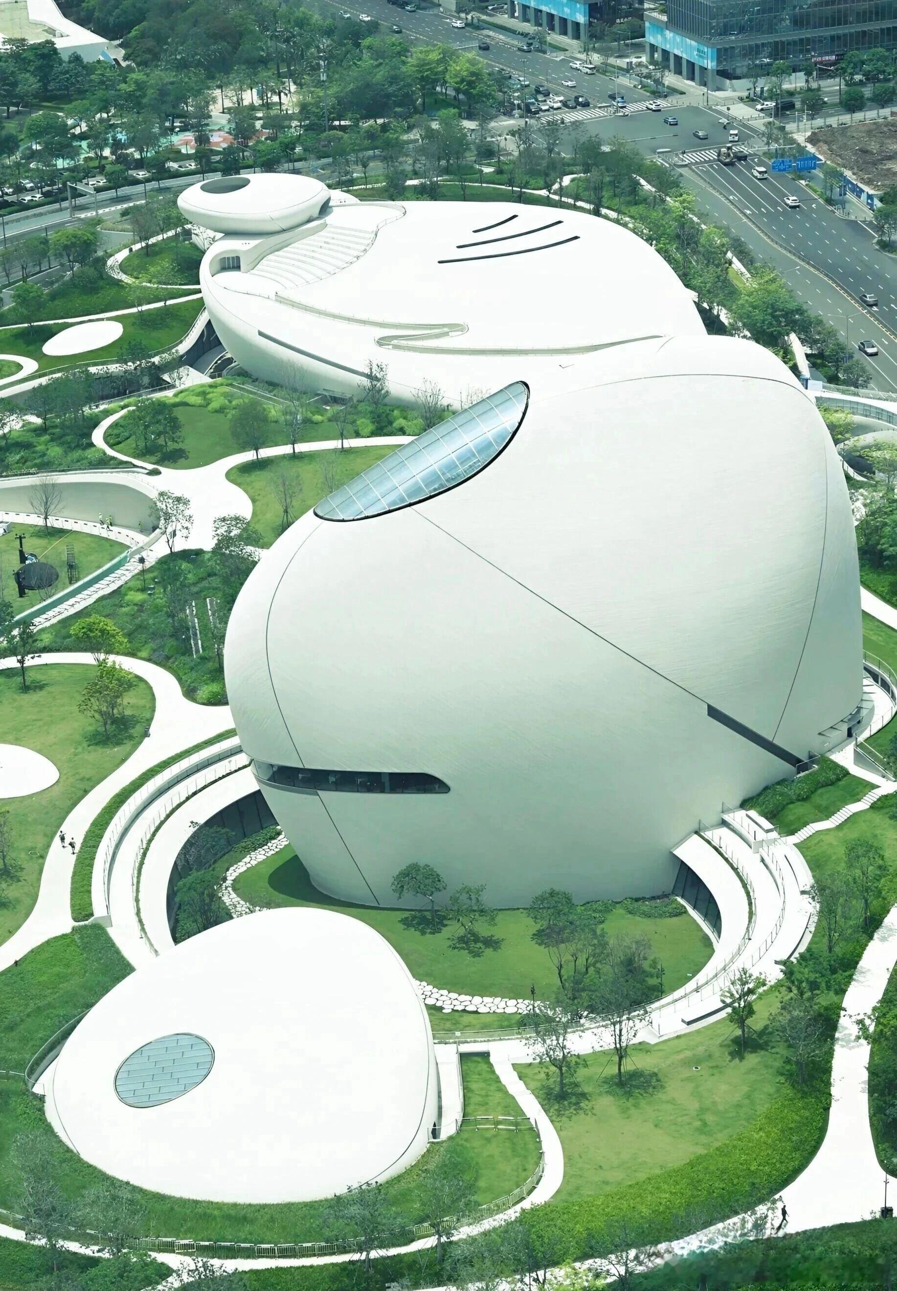 低空应急实战与落地标准，一句话：面对灾难“三断”（断路断电断网），低空无人机就是