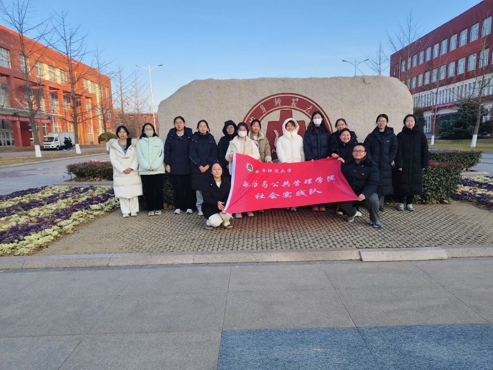 “职”系未来:z世代背景下00后大学生就业去留与城市人才吸引力的深度关联分析——
