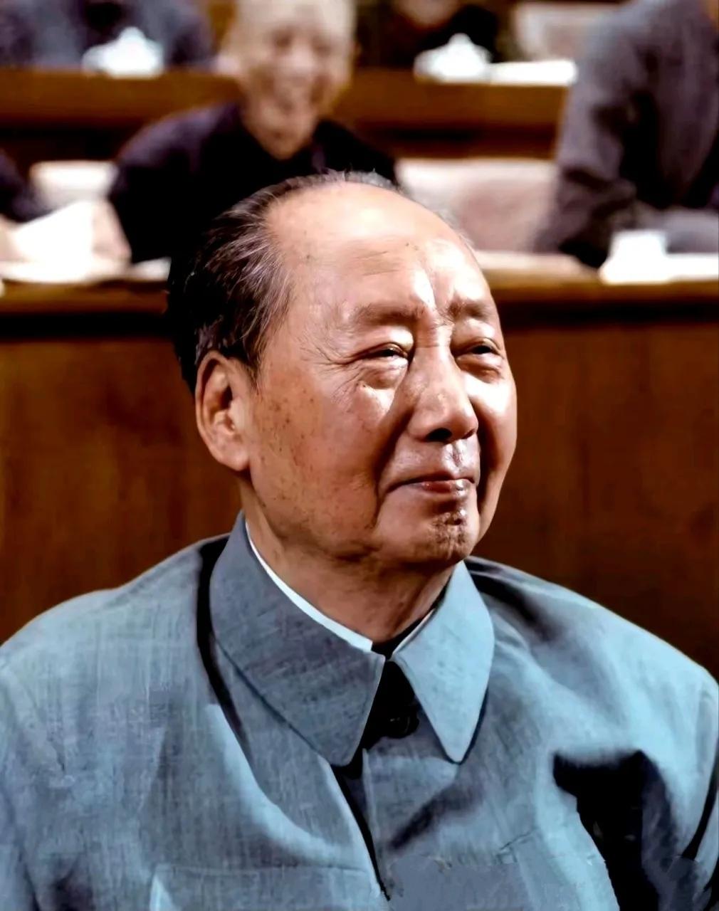 各族人民心中的红太阳