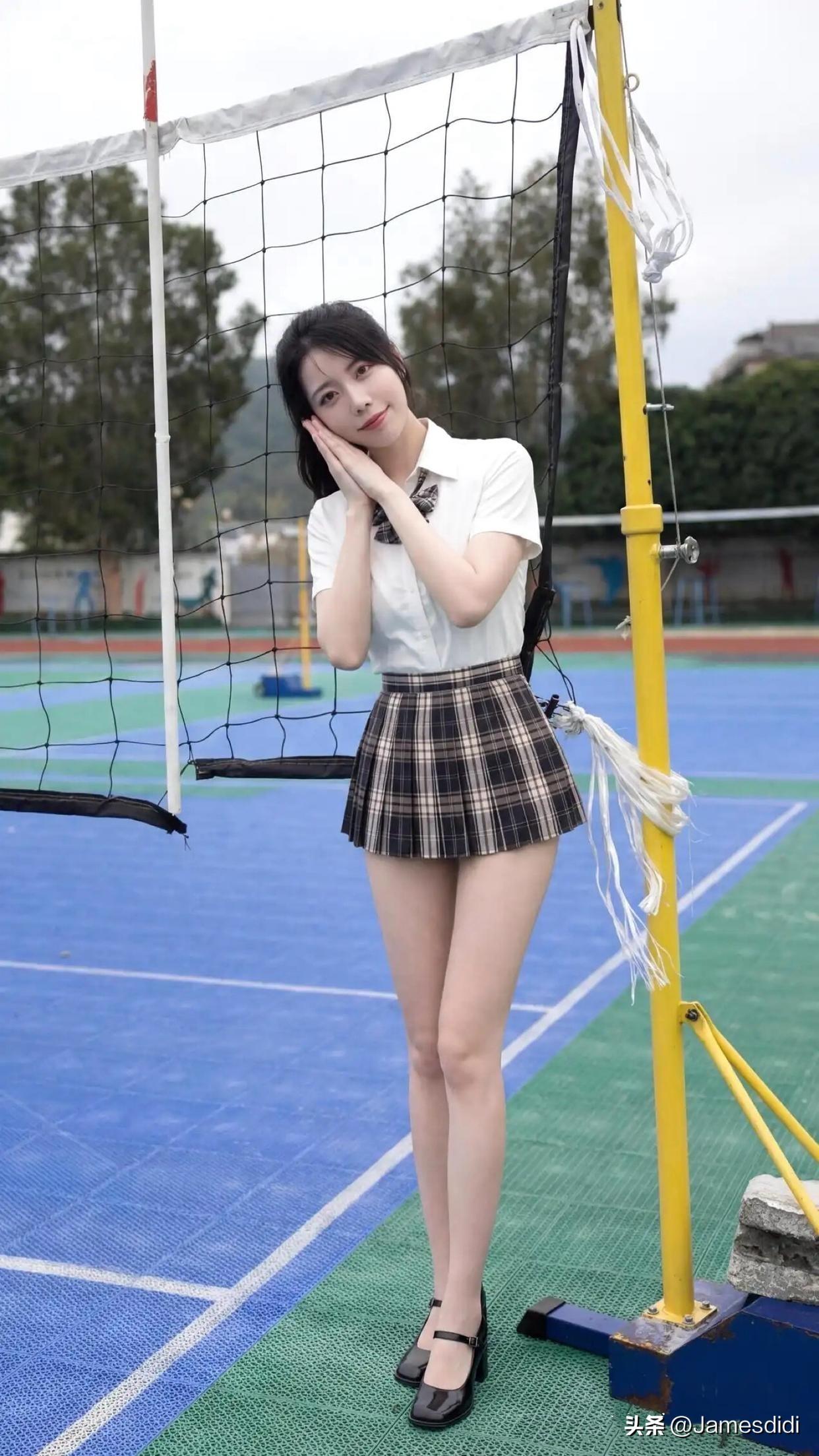 荷尔蒙旺盛的女性，一般有4个特征：一是皮肤状态佳。雌激素能促进胶原蛋白合成，让皮