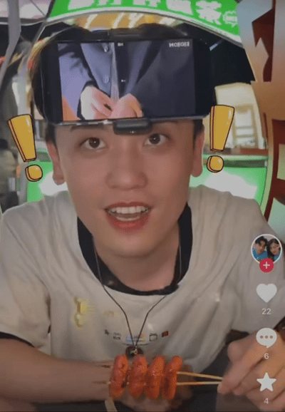 杭州情侣约会一个看球一个看宋威龙杭州情侣在玩一种很新的约会被杭州这对情侣可爱到！