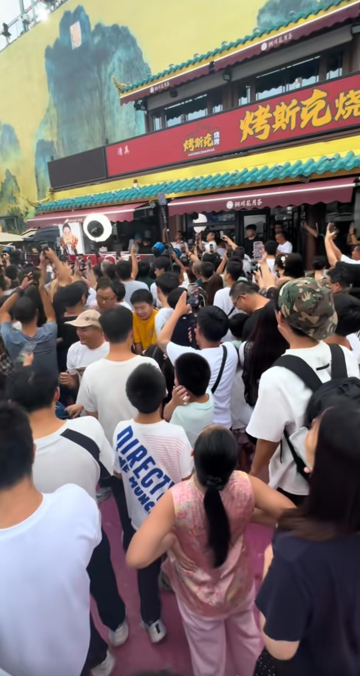 中国版“马斯克”彻底火了，他同样姓马，叫马建平，泼天的财富已然降临。他开设了一家