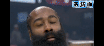 VS 骑士 
今天就看你们的了……[灵光一闪]第一节过后班凯罗稍占上风，但骑士三