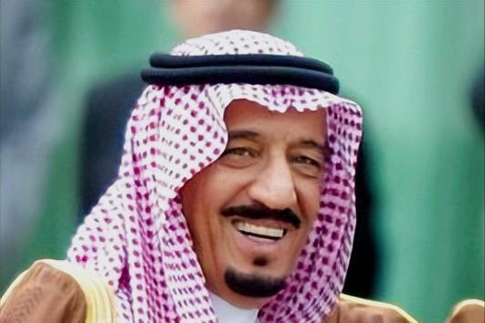 沙特炼油厂被炸，油价飙到110刀！受害者却笑了？这一巴掌，其实全扇在了美国脸上！