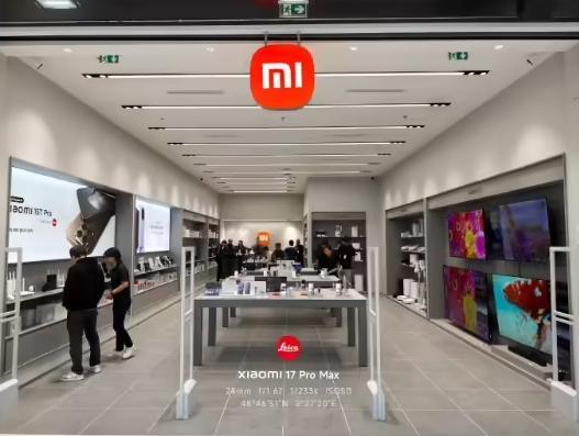 小米之家重返法国巴黎，首店开启试营业 