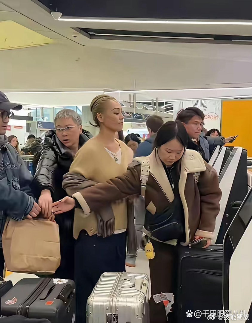 宁静也‏是‎﻿⁠真够折腾这头﻿发的，‏‎都短成⁠那‏样‏﻿了，还非得扎个小辫儿！