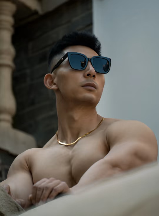 一眼帅到，男生要自信！😎