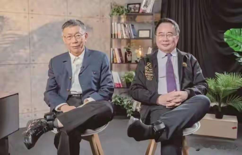 柯文哲探望蔡正元！

官司缠身的柯文哲去了台北监狱探望了老朋友蔡正元，此情此景，