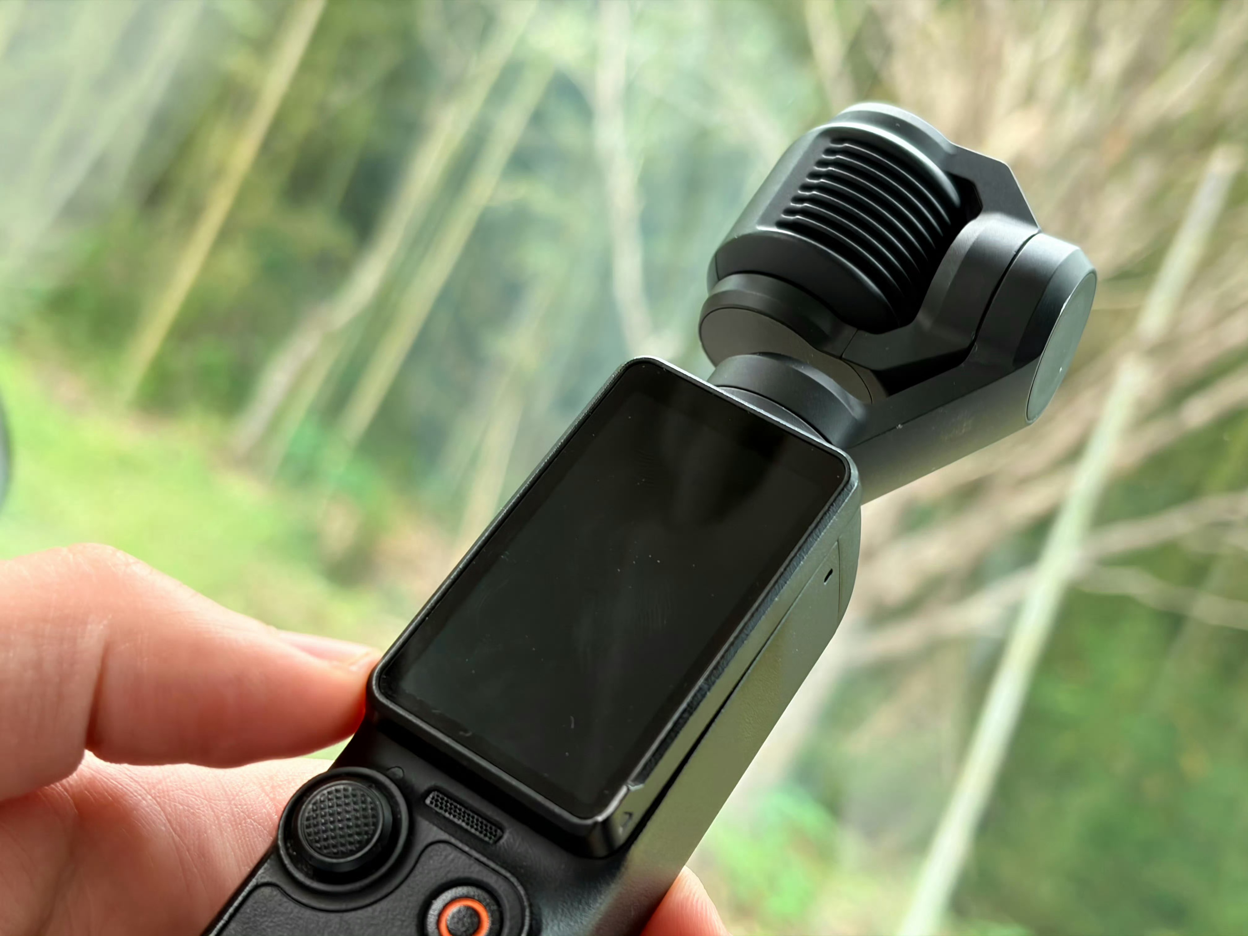 看了Insta360 Luna 的模块化设计作为用了多年Pocket的老用户我决
