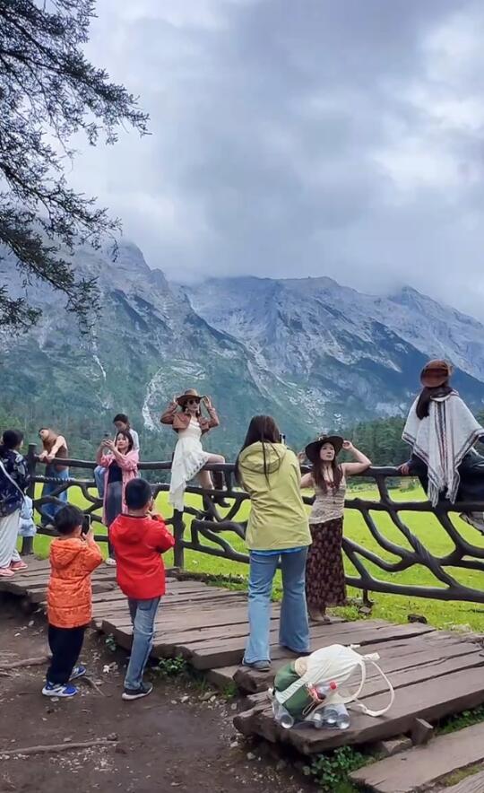 玉龙雪山7月23实况