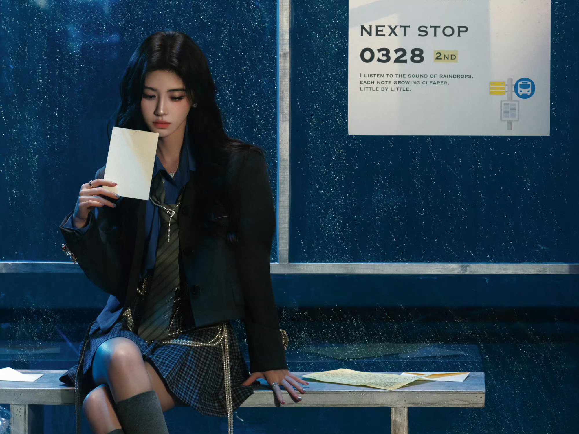 鞠婧祎｜QQ音乐超级巅峰之夜造型出图，学院风穿搭，佩戴FRED高级珠宝，冷脸学姐